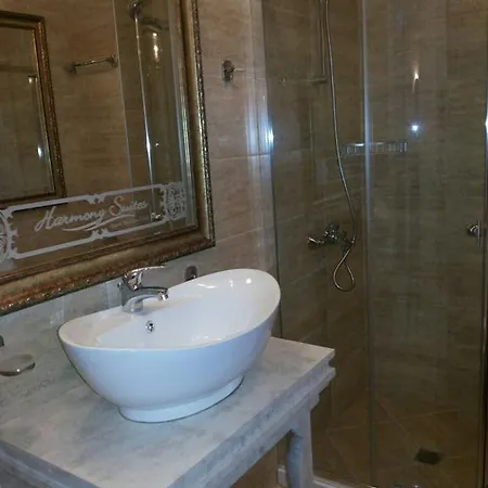 Single In Harmony Suites 9 Dream Island